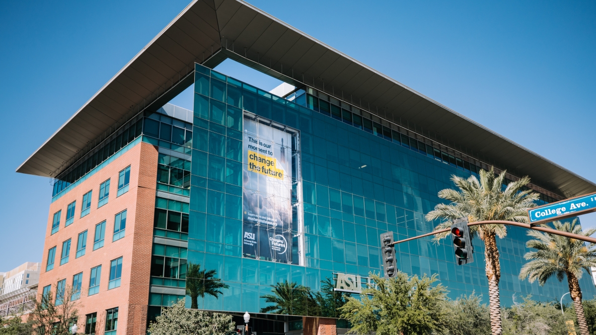 The Fulton Center on ASU's Tempe campus displays a Changing Futures campaign banner.